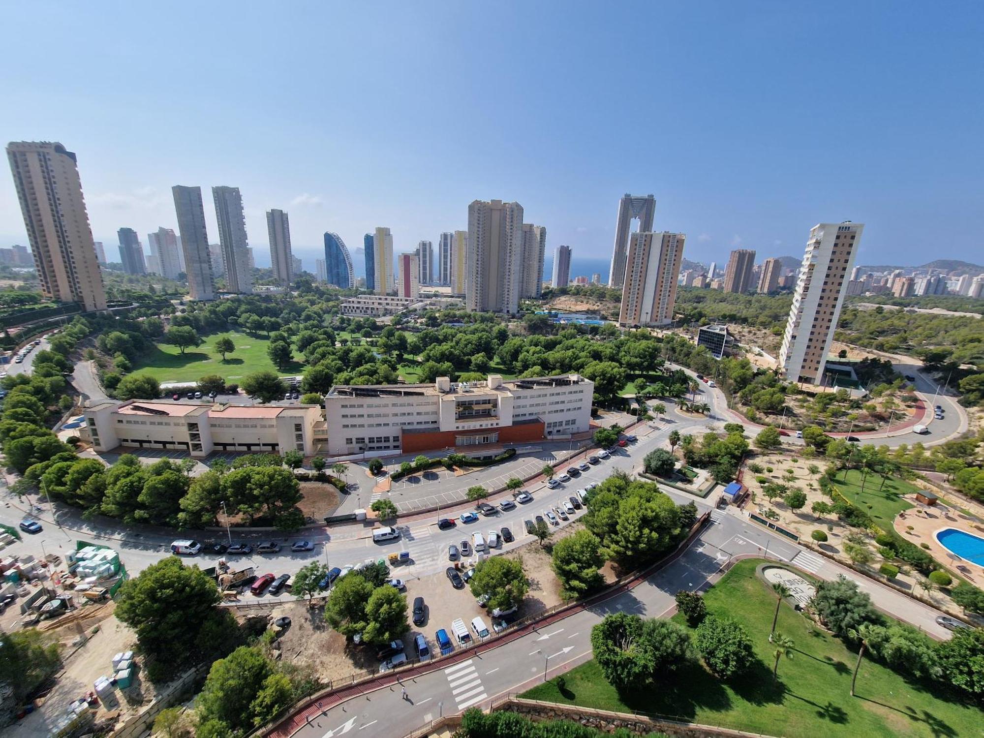 с супер видом на море и горы бенидорма Benidorm
